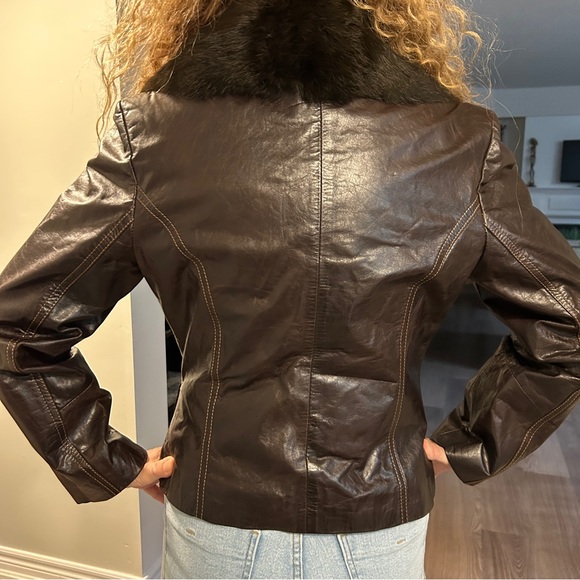 Brown genuine leather jacket for women short - Picture 10 of 11